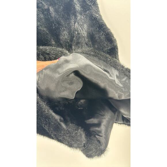 Cejon Accessories Inc. Black Faux Fur Vest Size L western cabin Colorado chic - Picture 7 of 8